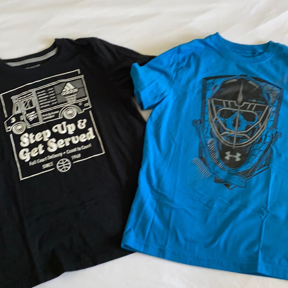 2 boys short sleeve t-shirts - size 8